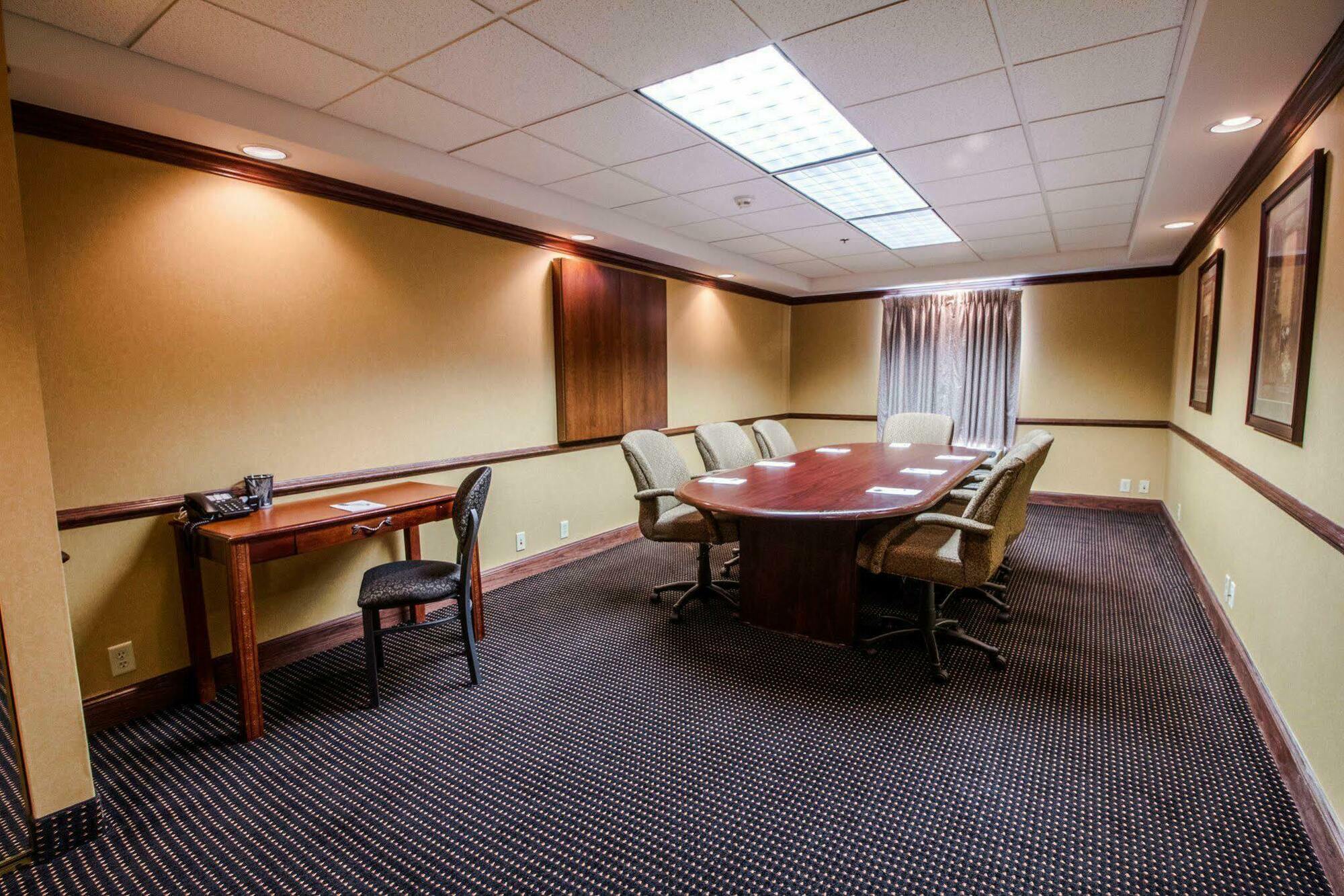 Hampton By Hilton Oklahoma City I-40 East- Tinker Afb Мидуэст-Сити Экстерьер фото